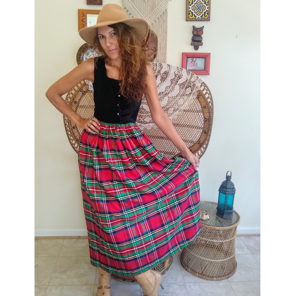 70s velvet and tartan/plaid gown - Picture 4 of 5